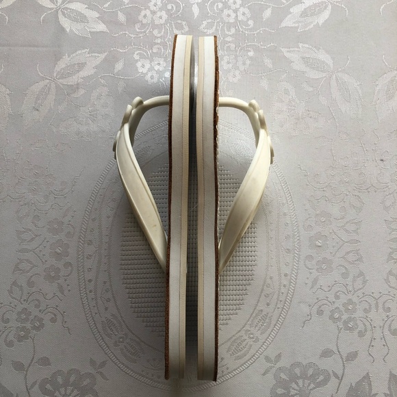 DVF Diane Von Furstenberg White Flip-Flop Sandals Women’s Size 7 Slip-On Shoes - Picture 10 of 16